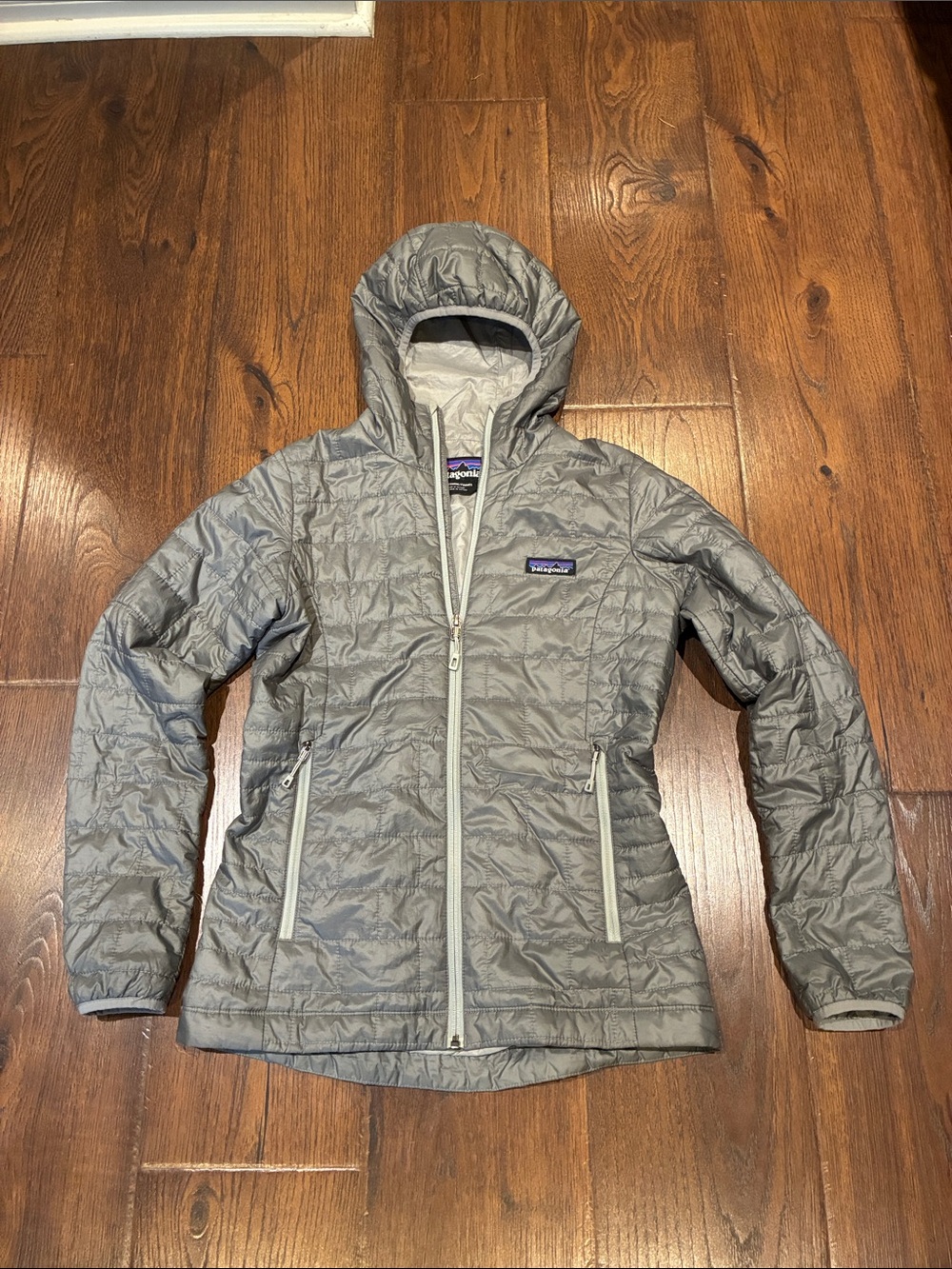 Patagonia Women's Light Gray Quilted Hooded Insulated Jacket